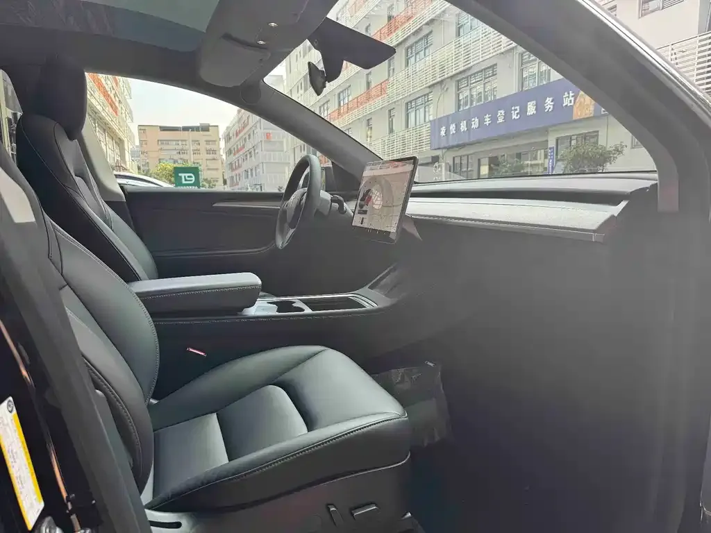 Tesla Model Y 2021 из CN, фото 2