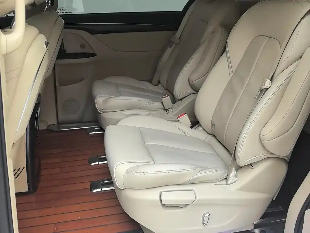 Buick GL8 2022 из CN, фото 4