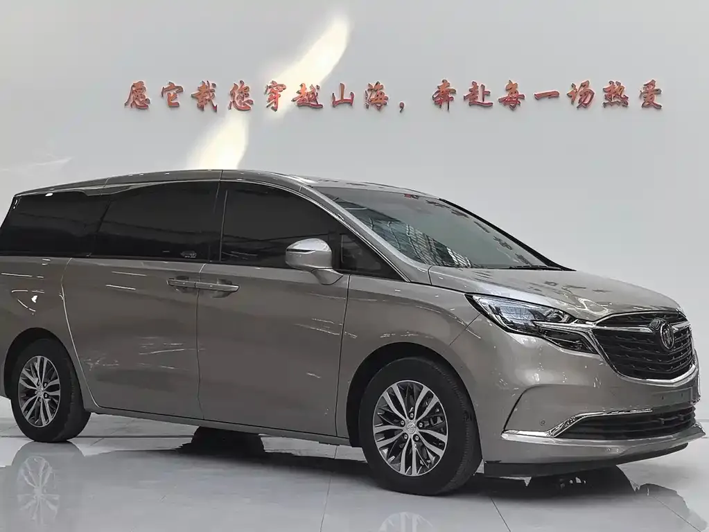 Buick GL8 2022 из CN, фото 3