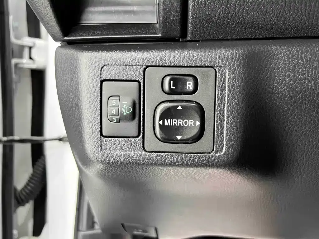 Toyota Yaris L 2023 из CN, фото 8