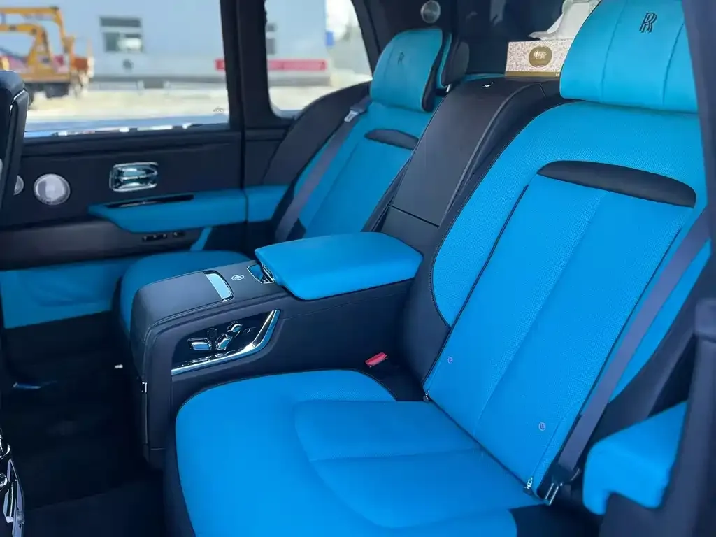 Rolls-Royce Cullinan 2023 из CN, фото 3