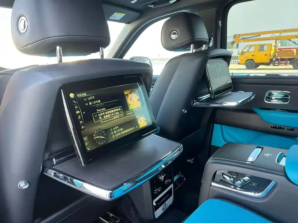 Rolls-Royce Cullinan 2023 из CN, фото 7