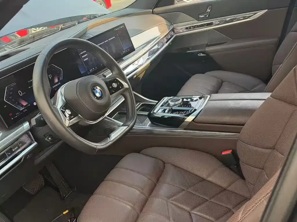 BMW 7 Series 2024 из CN, фото 3