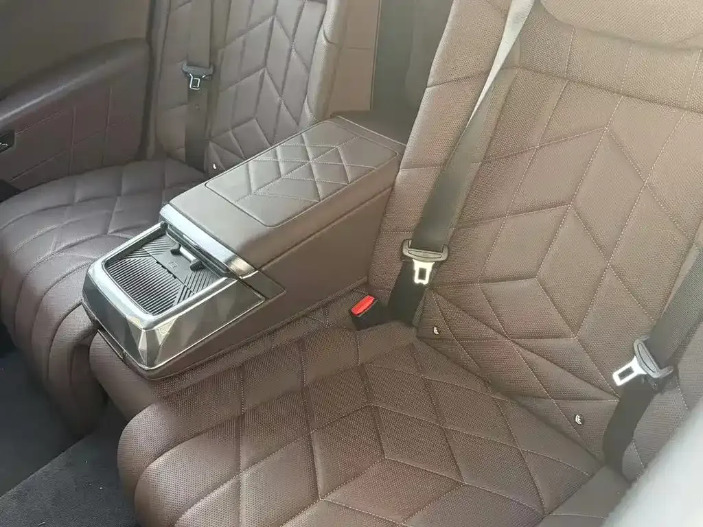 BMW 7 Series 2024 из CN, фото 5