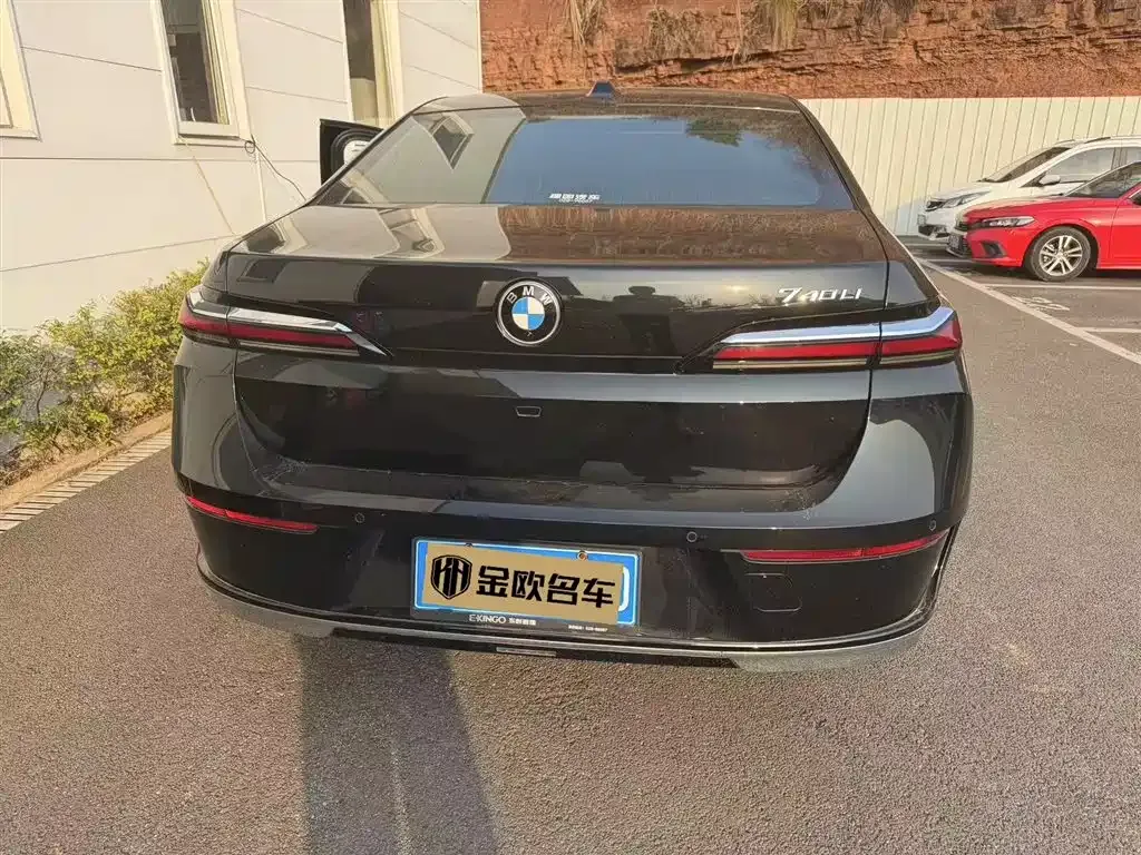 BMW 7 Series 2024 из CN, фото 7