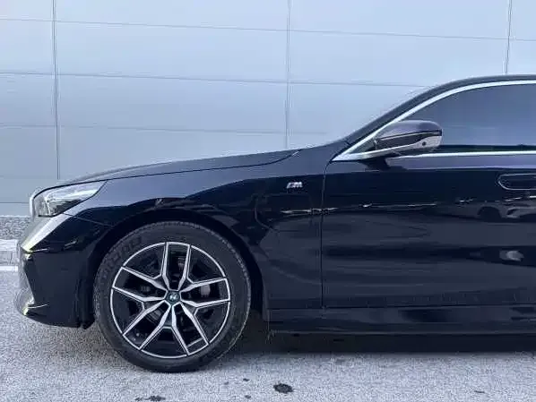 BMW i5 2025 из CN, фото 8