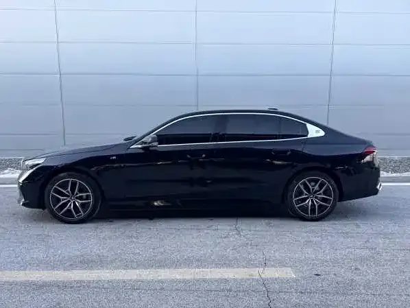 BMW i5 2025 из CN, фото 2