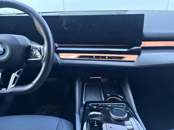 BMW i5 2025 из CN, фото 9