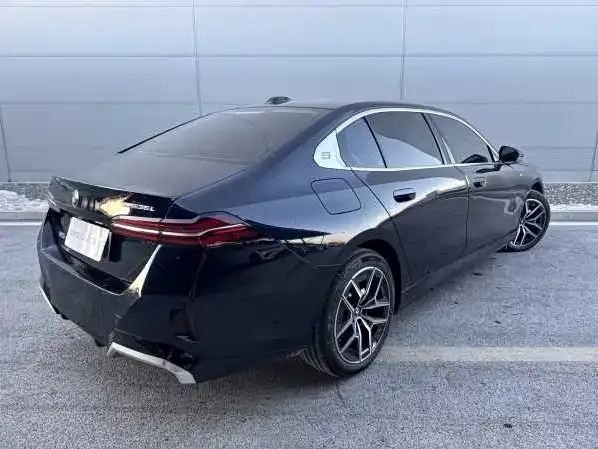 BMW i5 2025 из CN, фото 5