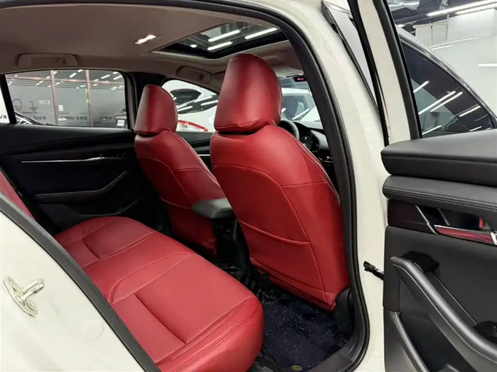 Mazda 3 Axela 2022 из CN, фото 5