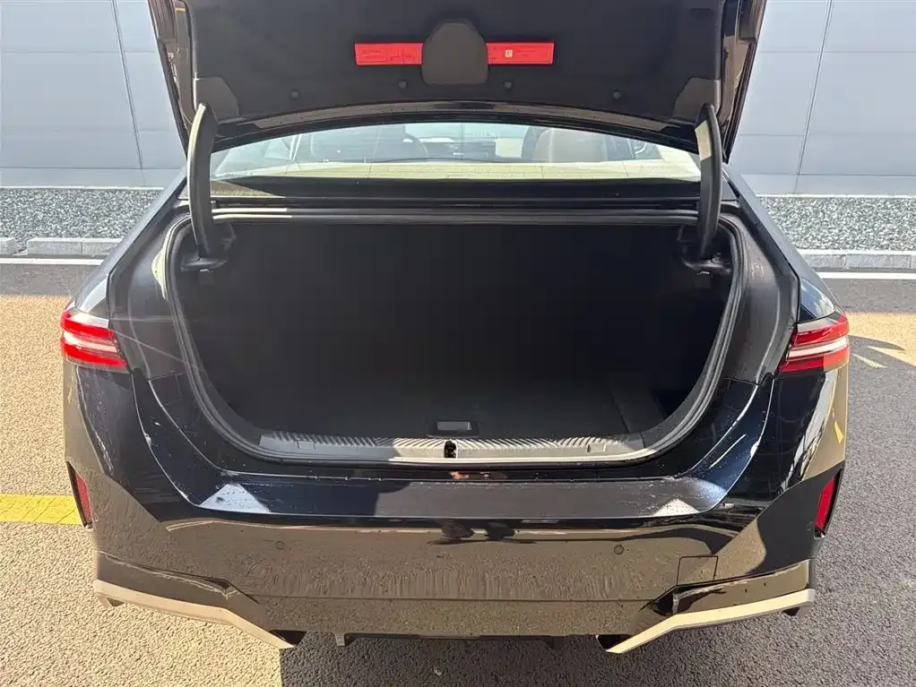 BMW i5 2025 из CN, фото 10