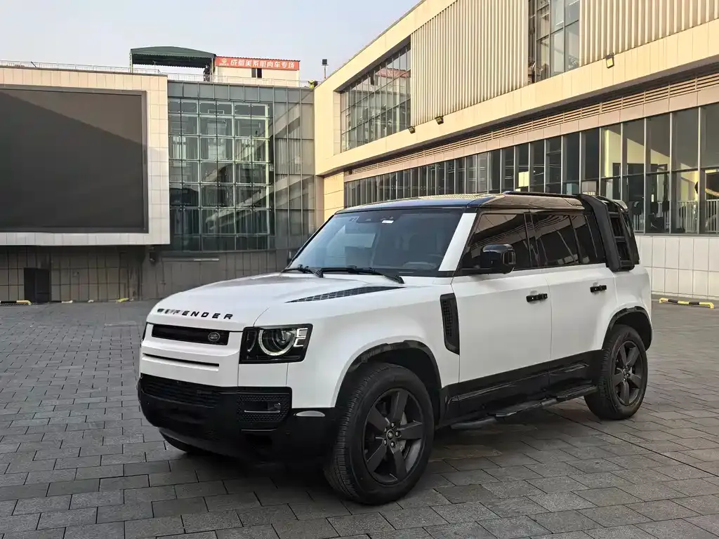 Land Rover Defender — фото 1