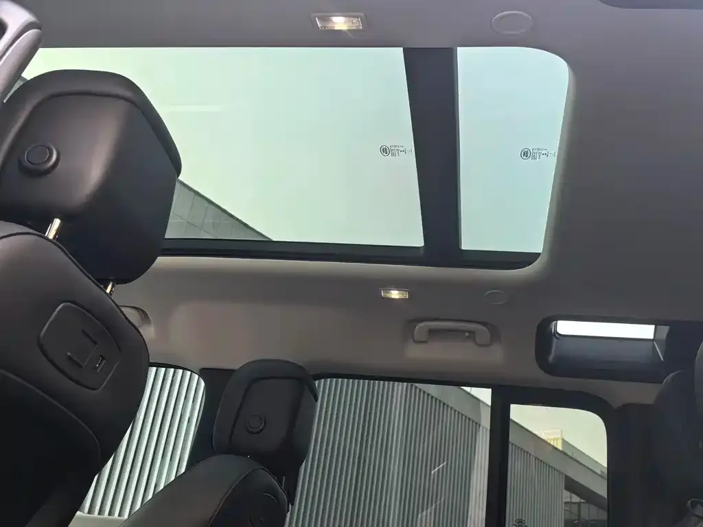 Land Rover Defender — фото 10