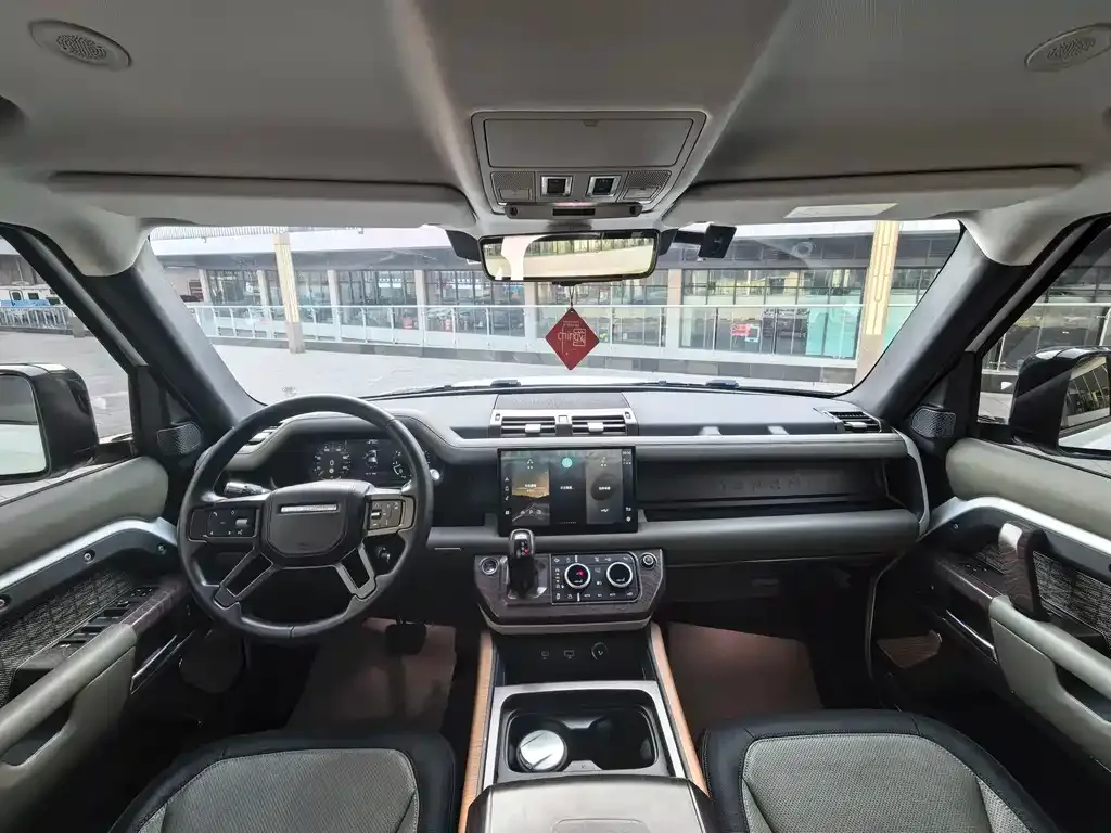 Land Rover Defender — фото 4