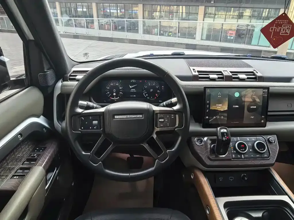 Land Rover Defender — фото 8