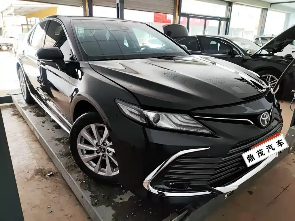 Toyota Camry 2023 из CN, фото 1