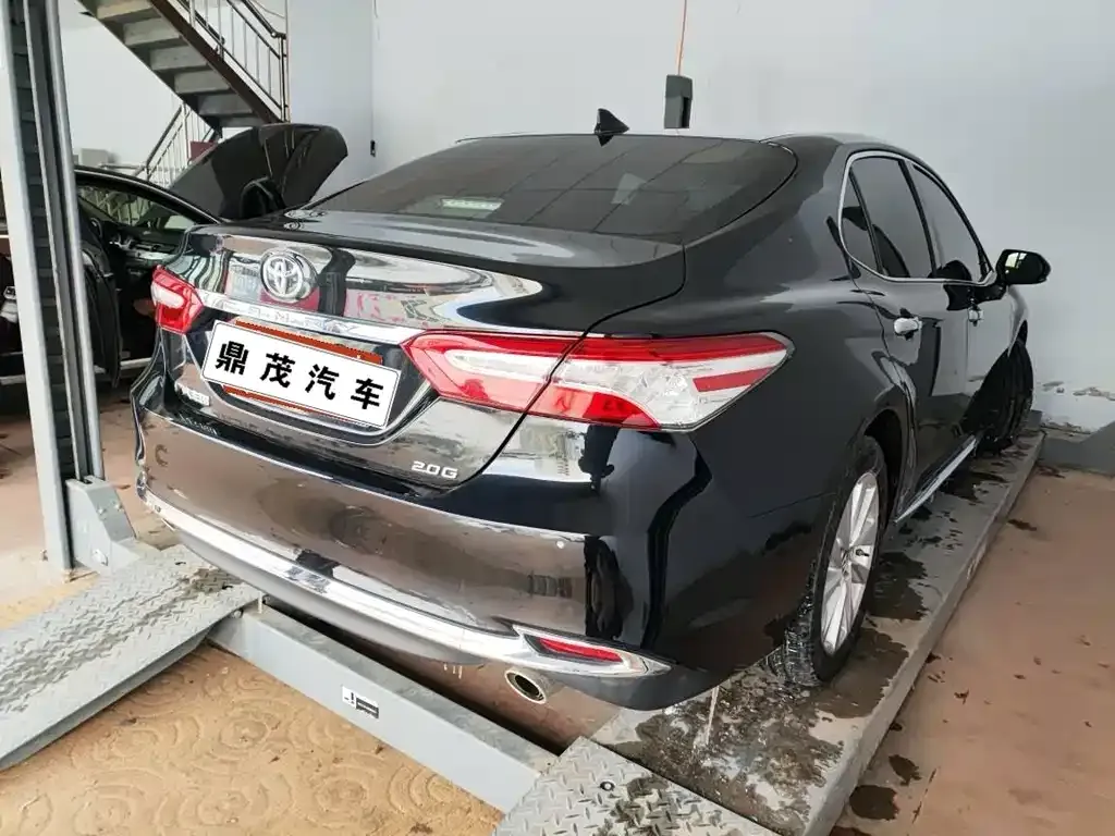 Toyota Camry 2023 из CN, фото 2
