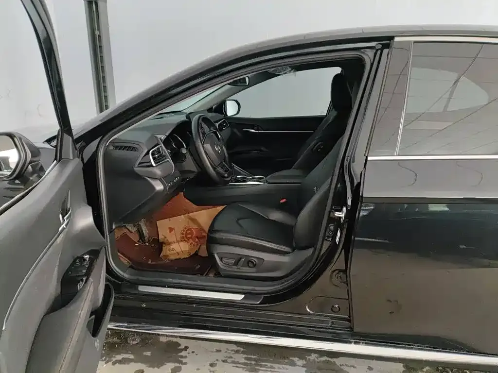 Toyota Camry 2023 из CN, фото 6