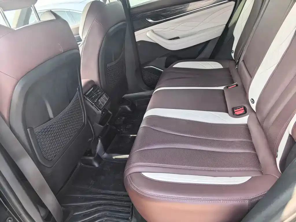 Geely Xingyue L 2022 из CN, фото 4