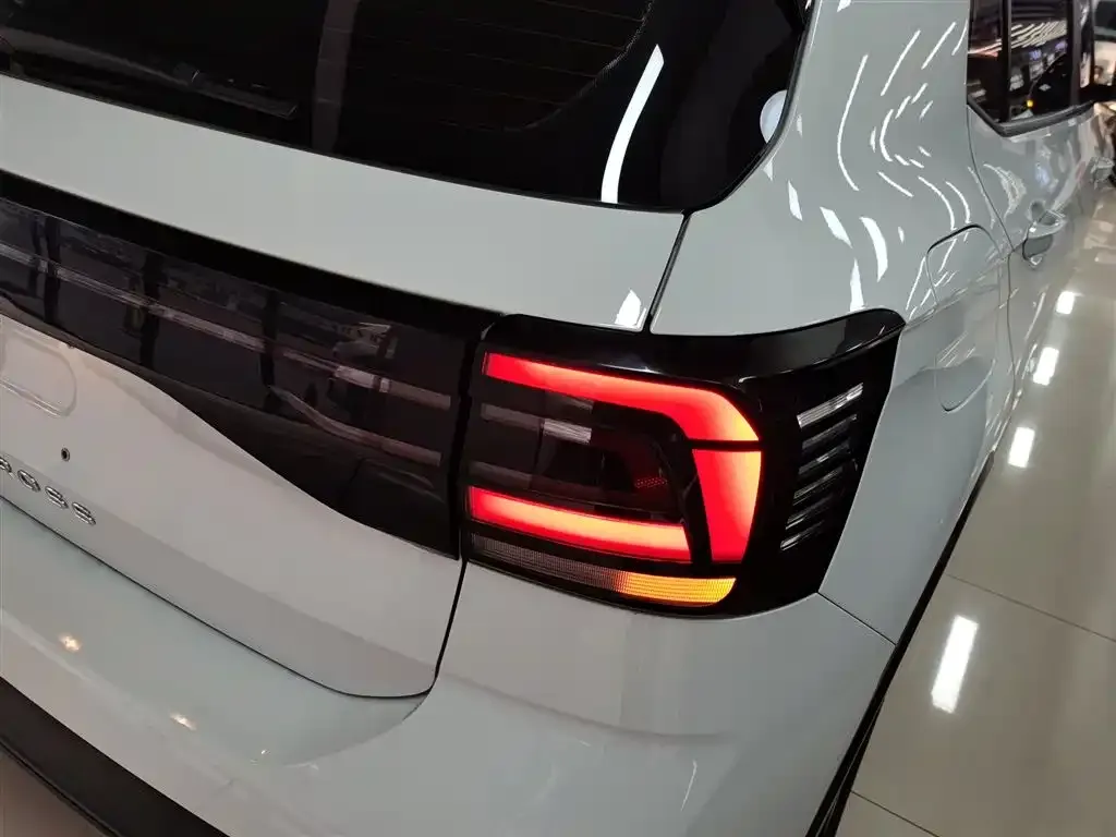 Volkswagen T-Cross 2023 из CN, фото 2