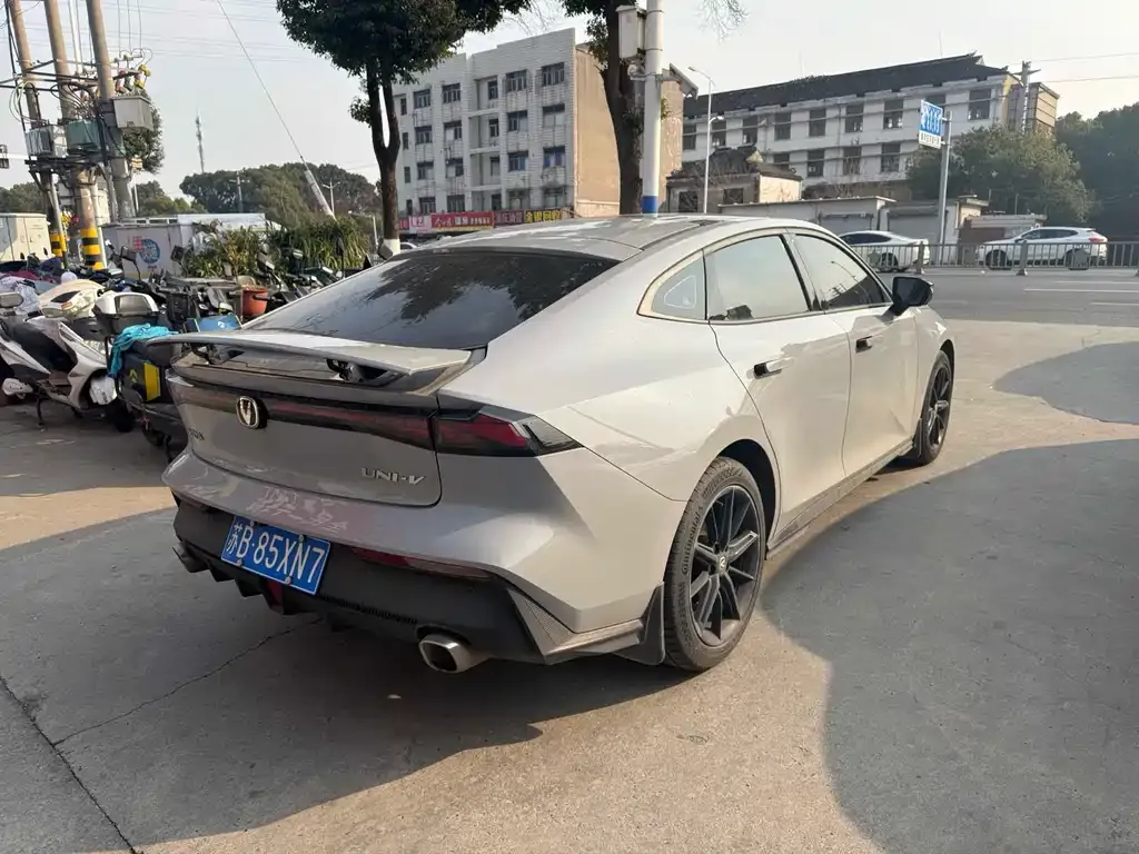 Changan UNI-V 2023 из CN, фото 7