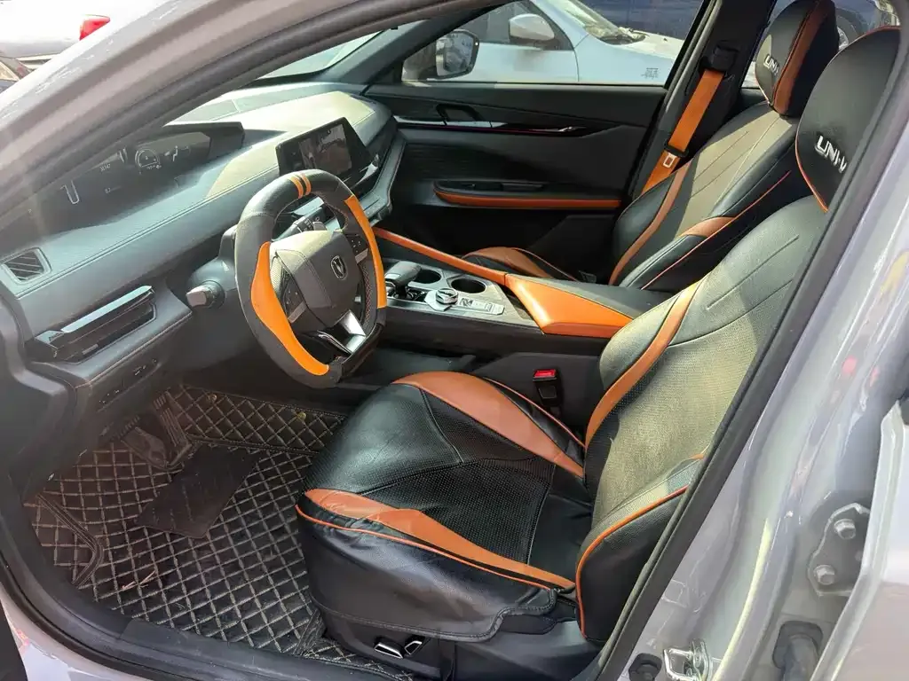 Changan UNI-V 2023 из CN, фото 4