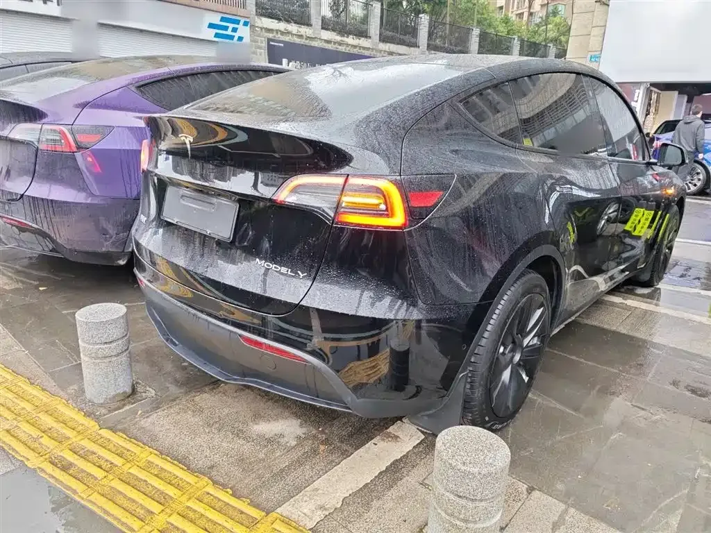 Tesla Model Y 2022 из CN, фото 10
