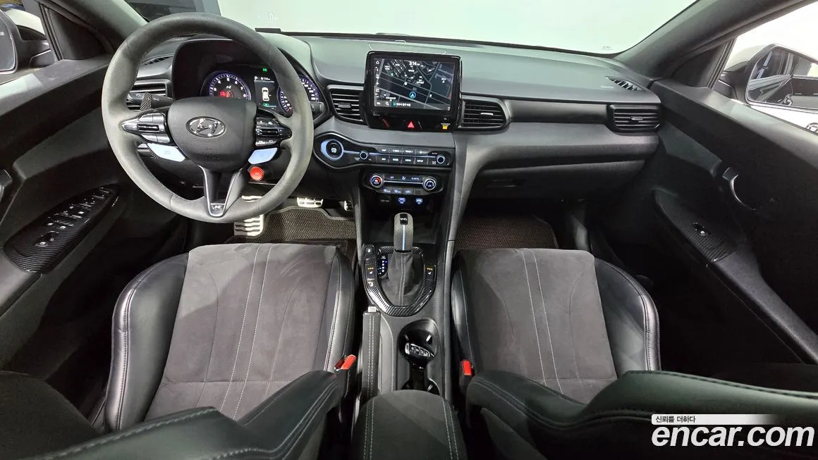 Hyundai Veloster — фото 6