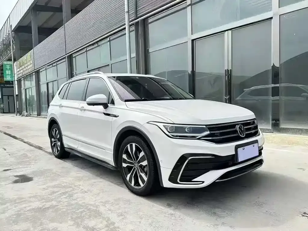 Volkswagen Tiguan L 2022 из CN, фото 10