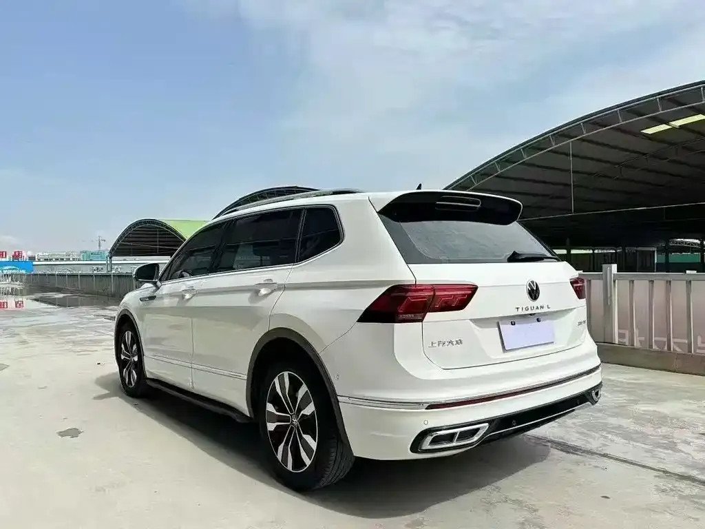 Volkswagen Tiguan L 2022 из CN, фото 2