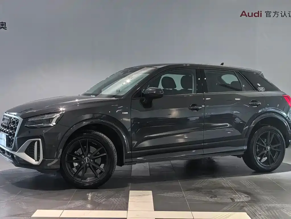 Audi Q2L 2025 из CN, фото 1