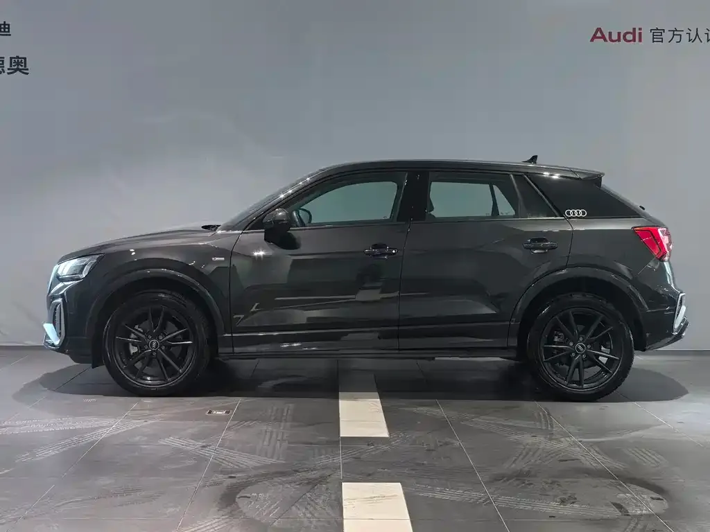 Audi Q2L 2025 из CN, фото 3