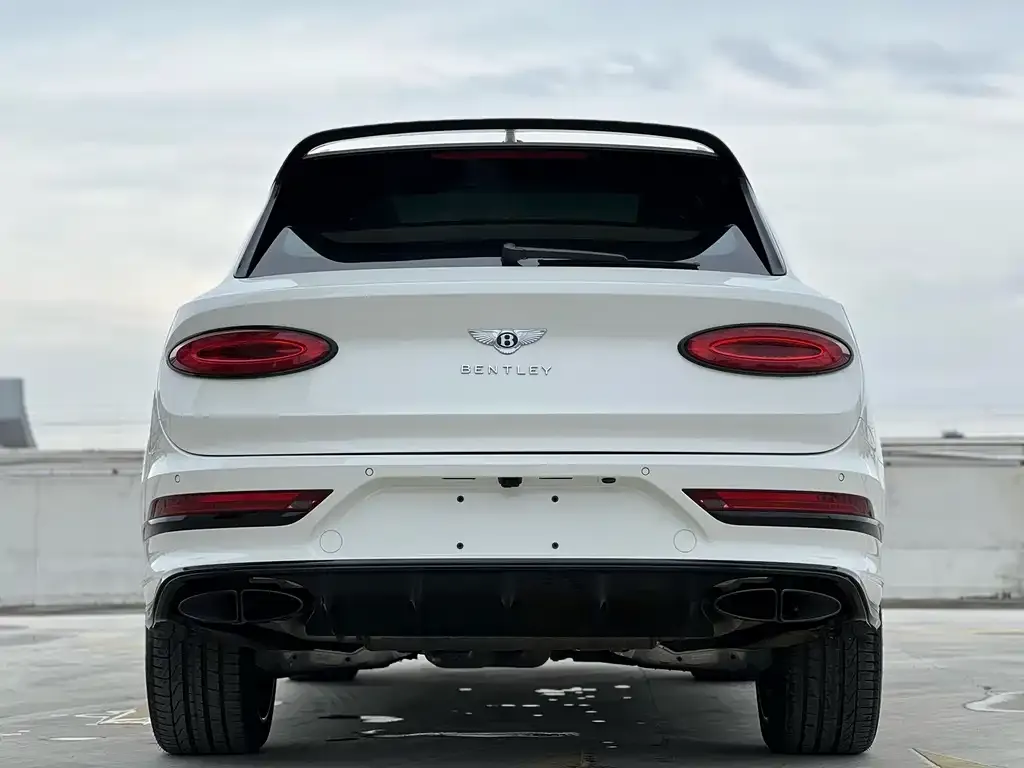 Bentley Bentayga 2022 из CN, фото 3