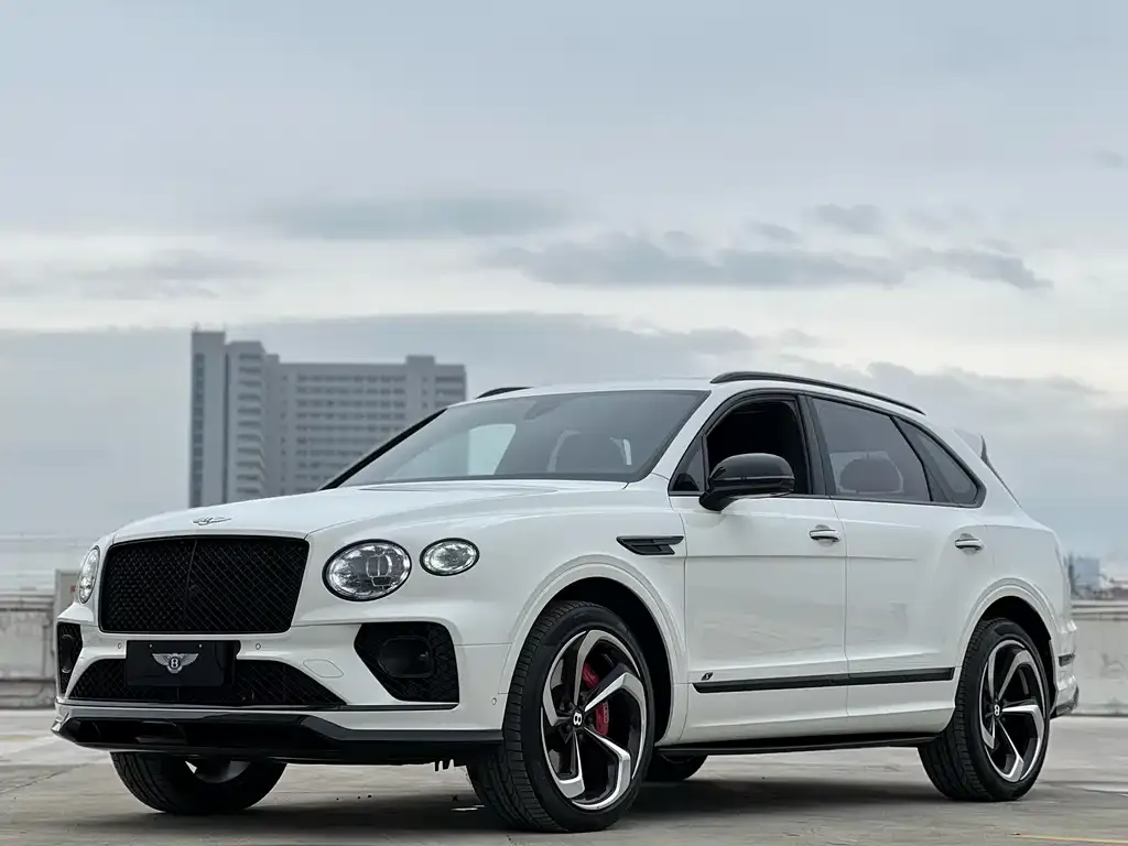 Bentley Bentayga 2022 из CN, фото 6