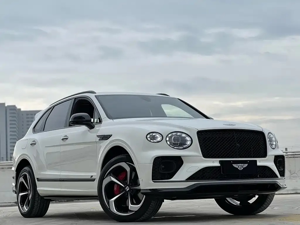 Bentley Bentayga 2022 из CN, фото 2