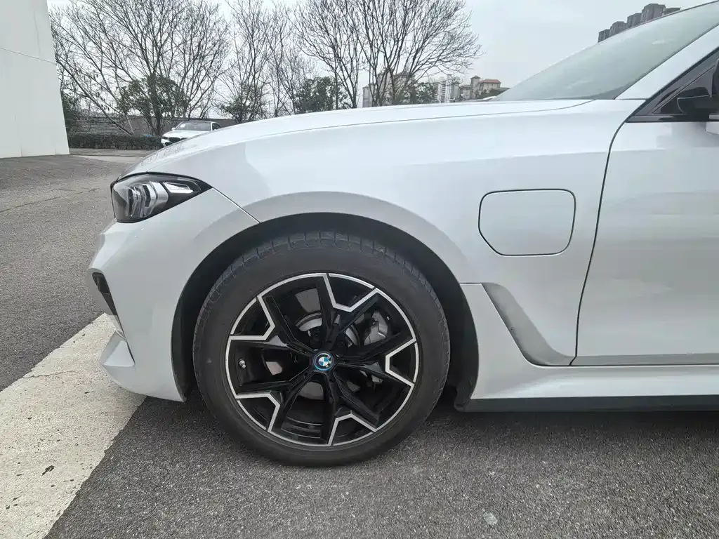 BMW i3 2024 из CN, фото 6