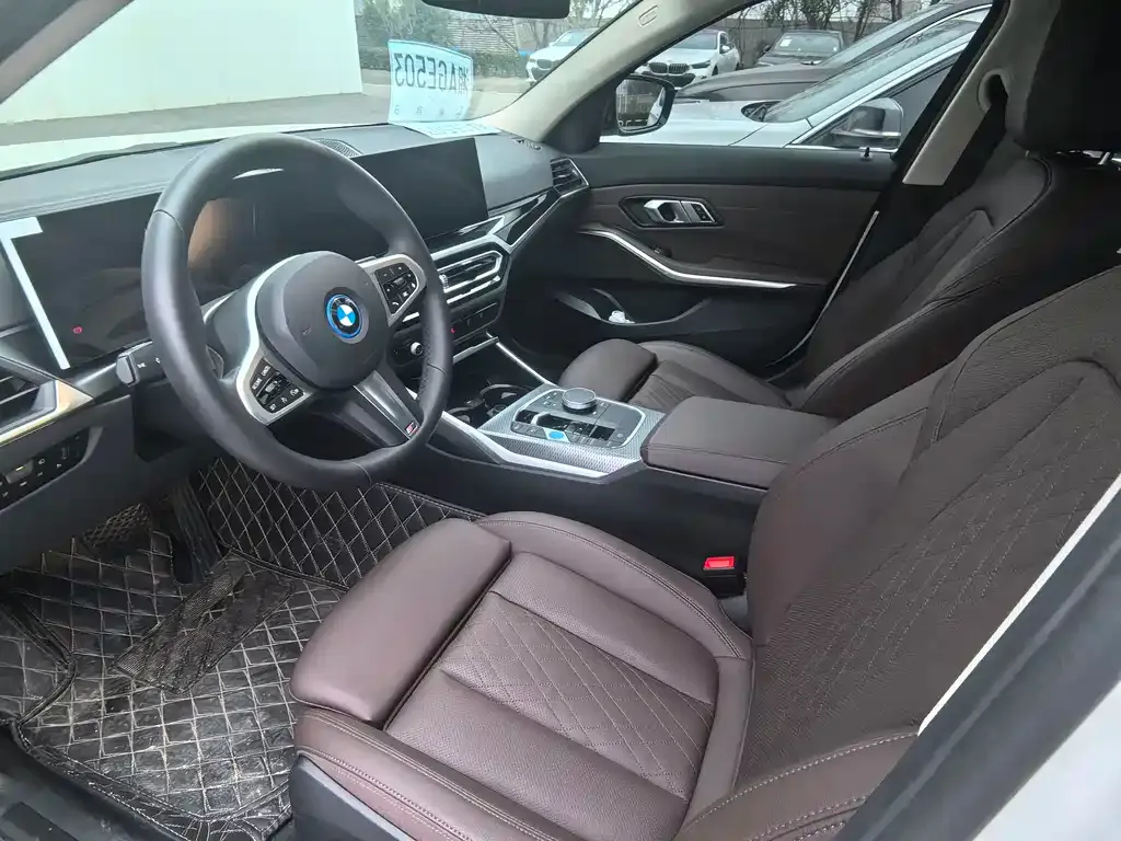 BMW i3 2024 из CN, фото 2
