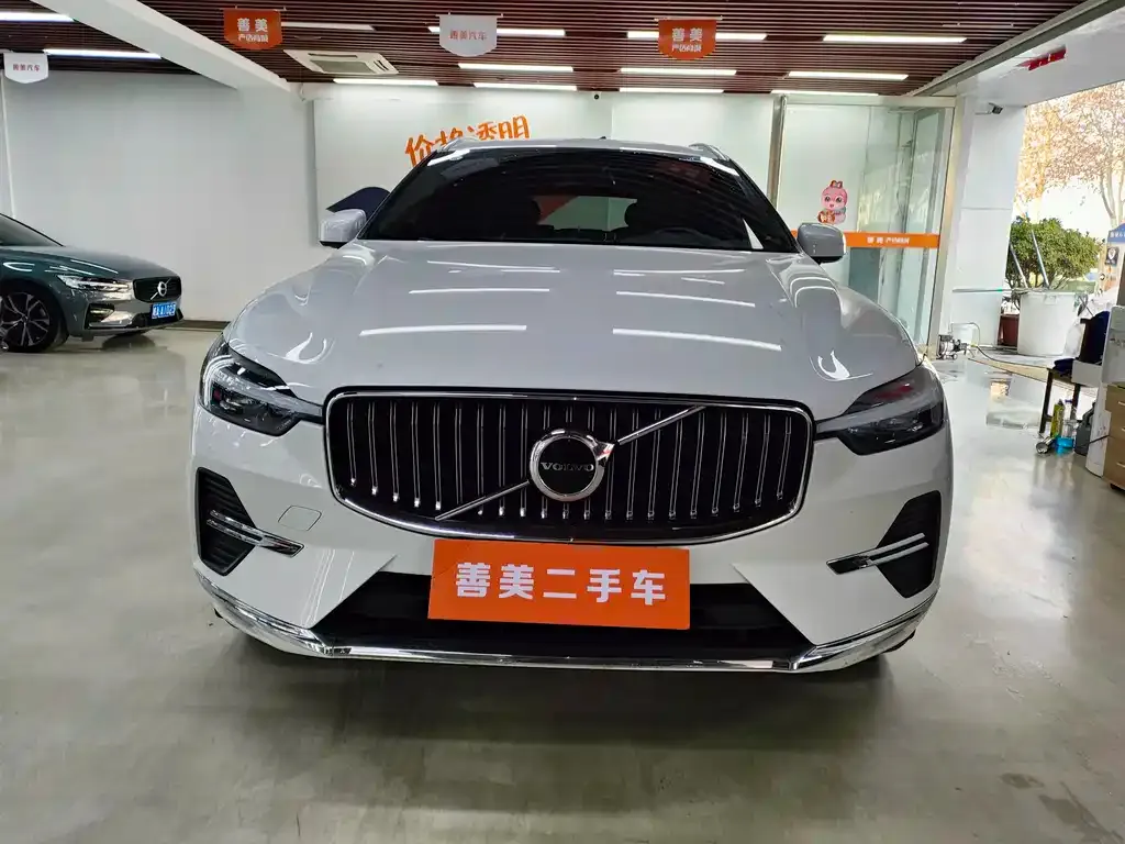 Volvo XC60 2023 из CN, фото 8