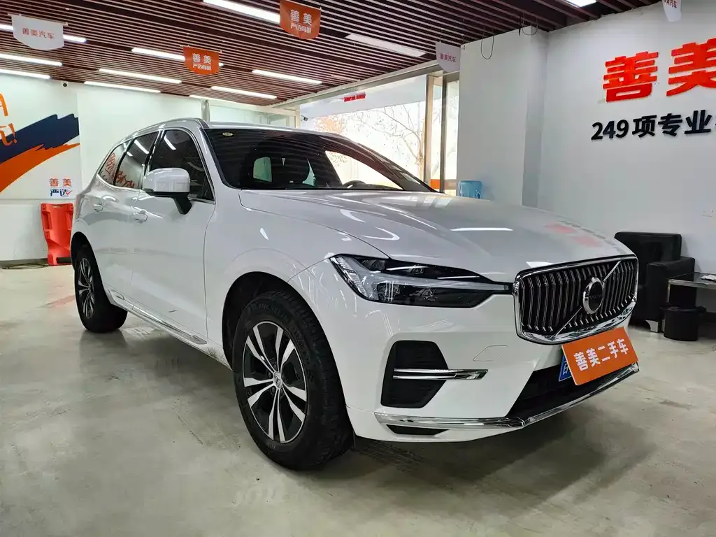 Volvo XC60 2023 из CN, фото 4