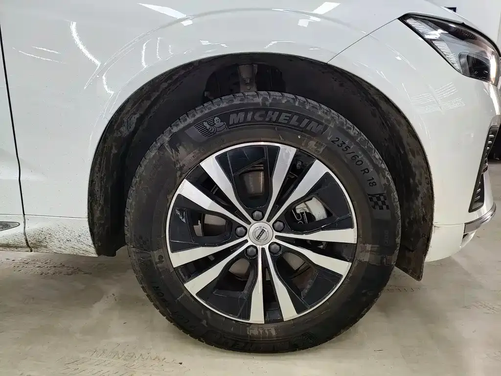 Volvo XC60 2023 из CN, фото 10