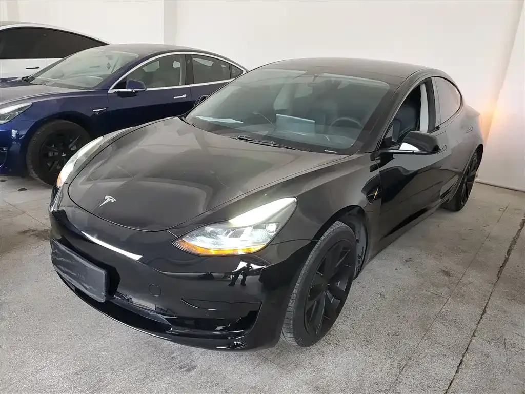 Tesla Model 3 — фото 10