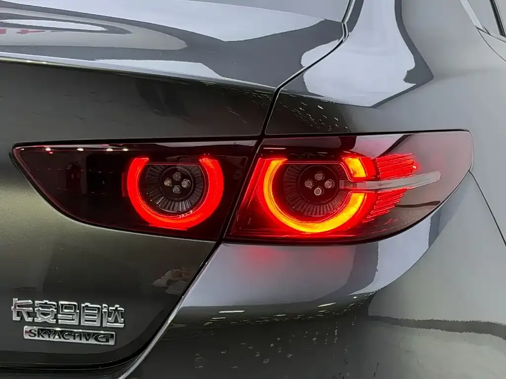Mazda 3 Axela 2025 из CN, фото 2