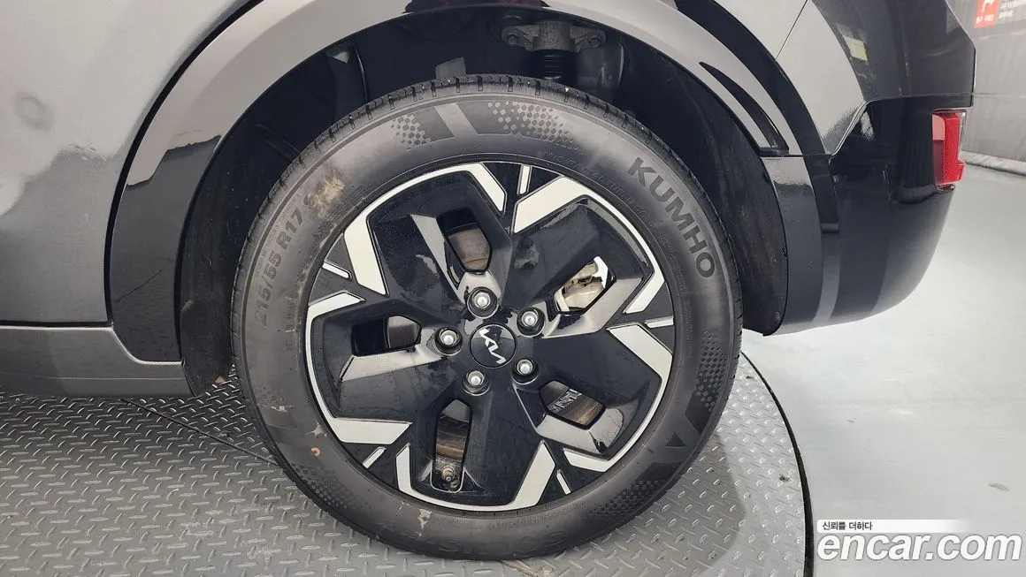 Kia Niro — фото 9