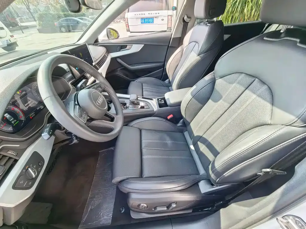 Audi A4L 2022 из CN, фото 5