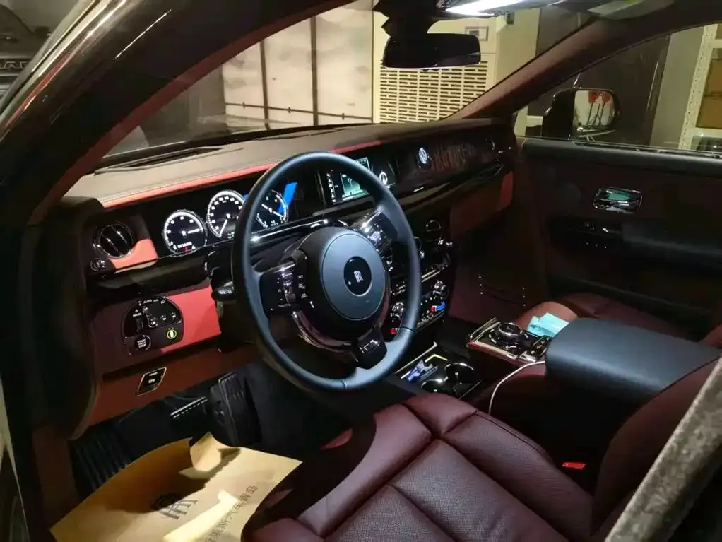 Rolls-Royce Phantom 2021 из CN, фото 3