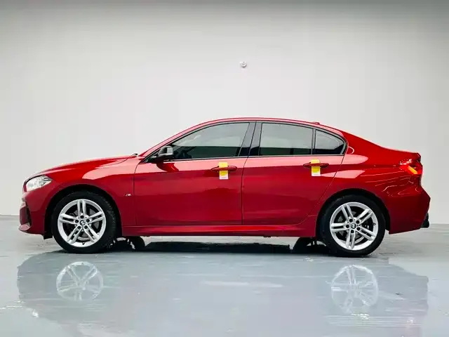 BMW 1 Series 2021 из CN, фото 2