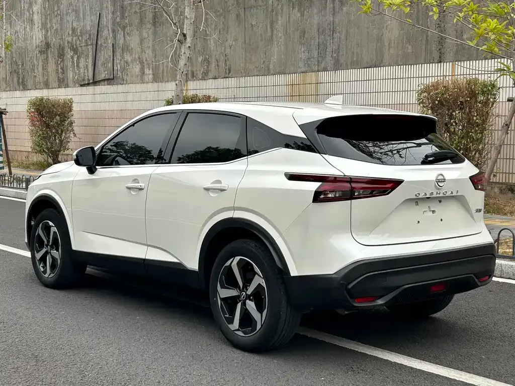 Nissan Qashqai — фото 4