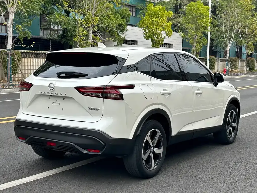 Nissan Qashqai — фото 9