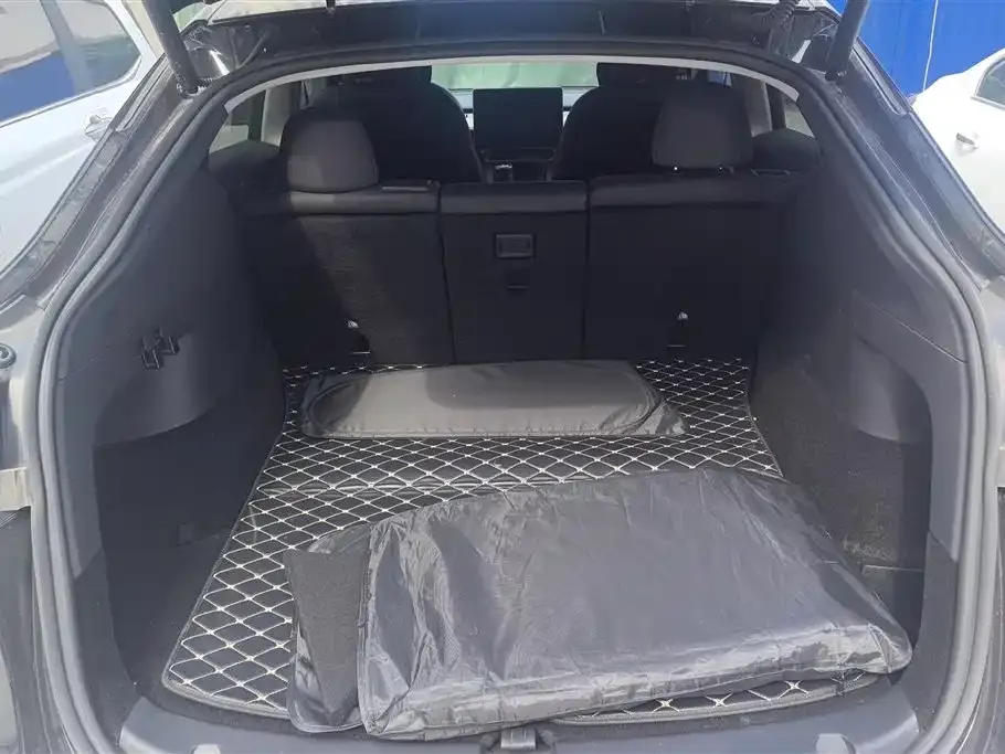 Tesla Model Y 2023 из CN, фото 6