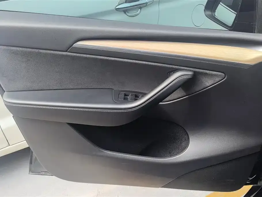 Tesla Model Y 2023 из CN, фото 5